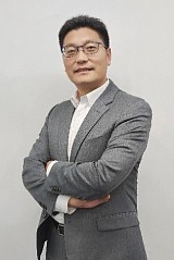 Mr. Steven Li